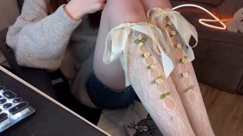 Elisa North online show from 03.02.25