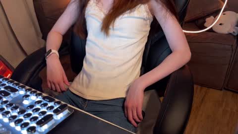 Elisa North online show from 03.03.25