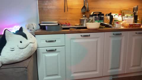 Elisa North online show from 09.29.25