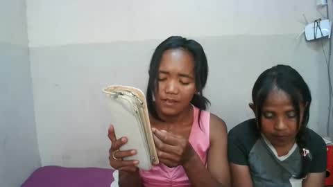 Snapshot of elisabet88 chatting on 11.18.25 elisabet88 online show from 11.18.25