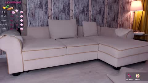 Snapshot of elisabeth_jason chatting on 12.18.24 elisabeth_jason online show from 12.18.24