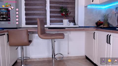 Snapshot of elisabeth_jason chatting on 01.15.25 elisabeth_jason online show from 01.15.25