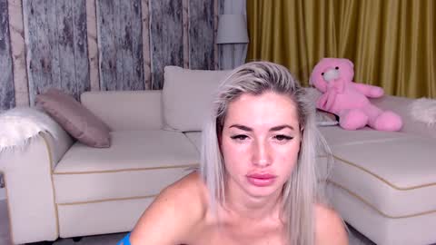 Snapshot of elisabeth_jason chatting on 01.20.25 elisabeth_jason online show from 01.20.25