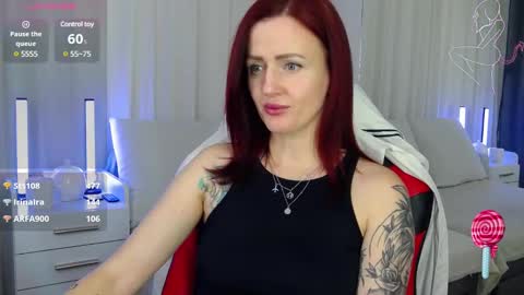 Snapshot of elisajanex chatting on 02.01.25 elisajanex online show from 02.01.25
