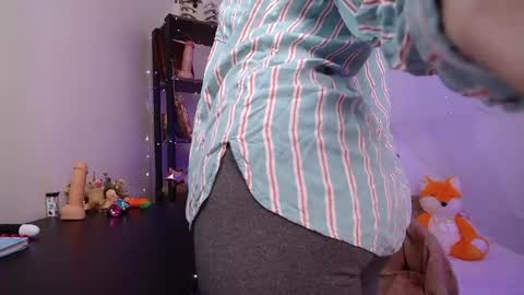 Snapshot of elise_nyx chatting on 05.12.26 elise_nyx online show from 05.12.26