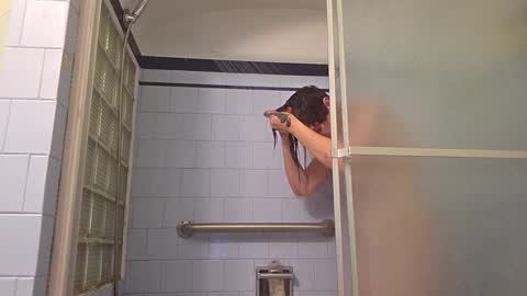 Snapshot of elisehipele chatting on 09.21.25 elisehipele online show from 09.21.25