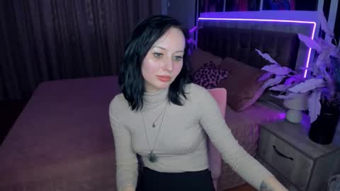 Snapshot of eliseroyalty chatting on 03.12.25 EliseRoyalty online show from 03.12.25