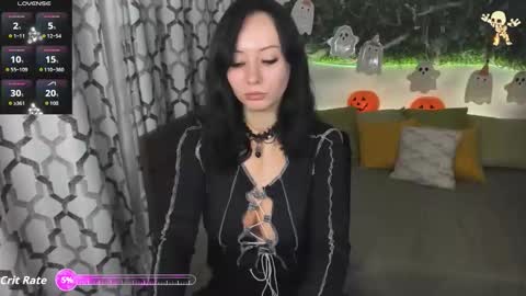 Snapshot of eliseroyalty chatting on 11.01.25 EliseRoyalty online show from 11.01.25