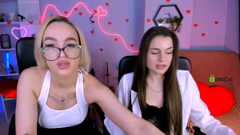 Snapshot of elison_soul chatting on 03.30.26 elison online show from 03.30.26