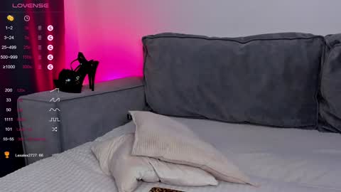 Eliss  online show from 01.13.25