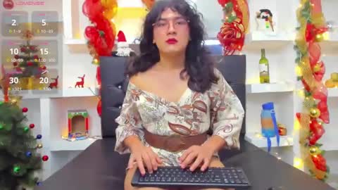 Snapshot of elith_berry69_ chatting on 12.17.24 elith_berry69_ online show from 12.17.24