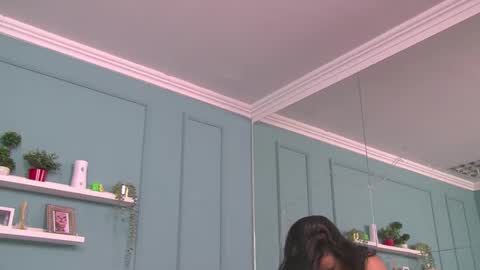 Snapshot of eliza_ibara chatting on 01.28.25 Eliza online show from 01.28.25