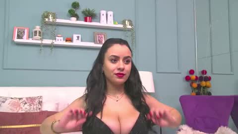 Snapshot of eliza_ibara chatting on 03.02.25 Eliza online show from 03.02.25