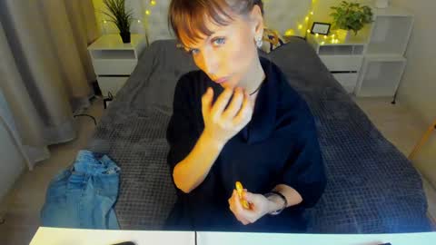 Elizabethangel online show from 01.21.25