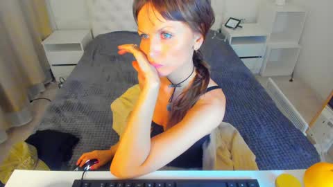 Elizabethangel online show from 01.22.25