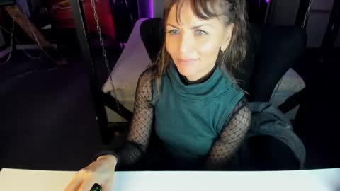 Elizabethangel online show from 02.09.25