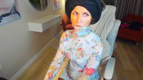 Elizabethangel online show from 03.10.25