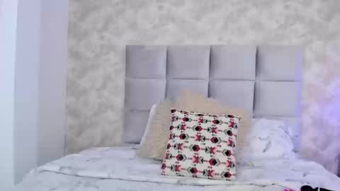 Elizabeth online show from 09.22.25