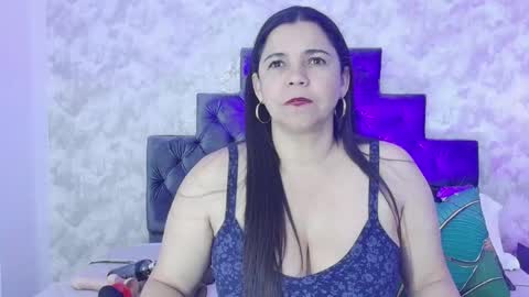 Elizabeth online show from 04.21.26