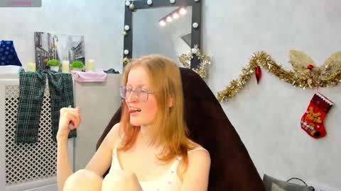 Snapshot of elizabeth_harpper chatting on 01.18.25 Elizabeth online show from 01.18.25