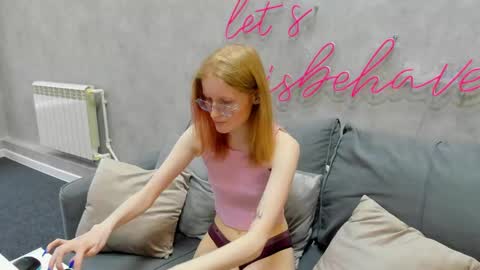 Snapshot of elizabeth_harpper chatting on 03.04.25 Elizabeth online show from 03.04.25