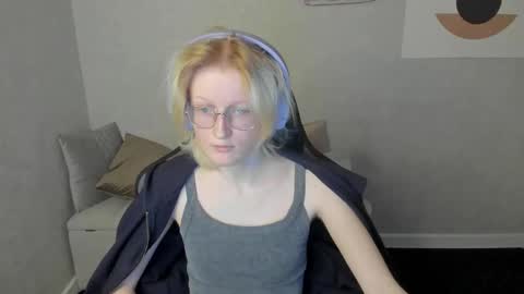 Snapshot of elizabeth_harpper chatting on 09.14.25 Elizabeth online show from 09.14.25