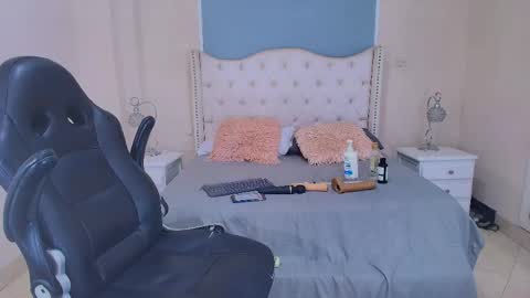 Elizabeth  online show from 05.15.26