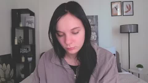 Elizabeth online show from 07.12.26