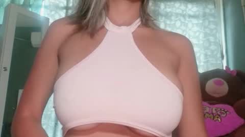 Snapshot of elizabethcampbell chatting on 10.14.25 Lizzy online show from 10.14.25