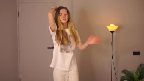 Elizabeth online show from 09.13.25