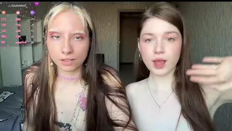 elizabethh_brown online show from 07.01.26
