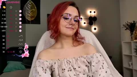 Snapshot of elizabethmilller_ chatting on 11.10.25 Elizabet online show from 11.10.25