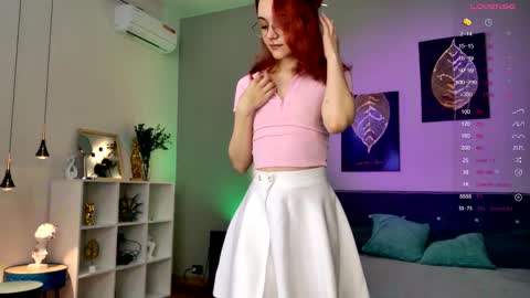 Snapshot of elizabethmilller_ chatting on 11.17.25 Elizabet online show from 11.17.25