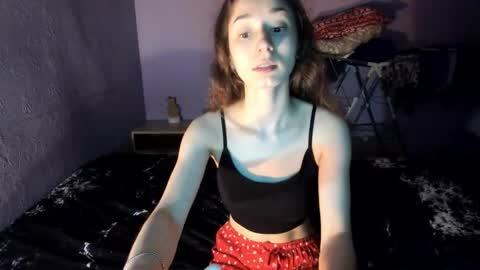 Snapshot of elizabethrice chatting on 10.22.25 elizabethrice online show from 10.22.25