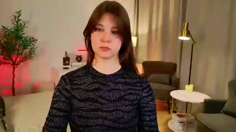 Snapshot of elizamild chatting on 06.17.26 Eliza online show from 06.17.26