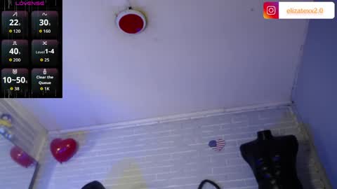 Snapshot of elizatex chatting on 05.29.26 online show from 05.29.26