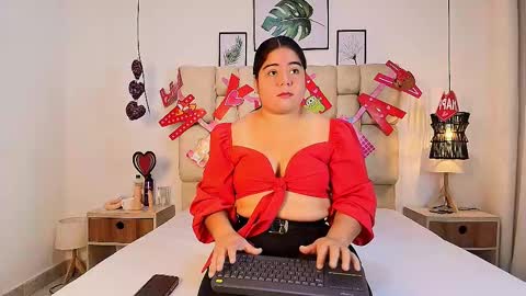 Snapshot of elizawiliamst chatting on 09.18.25 Eliza online show from 09.18.25