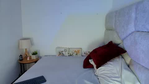 Snapshot of elizawiliamst chatting on 08.06.26 Eliza online show from 08.06.26