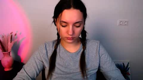 Snapshot of elizsun chatting on 11.05.25 elizsun online show from 11.05.25