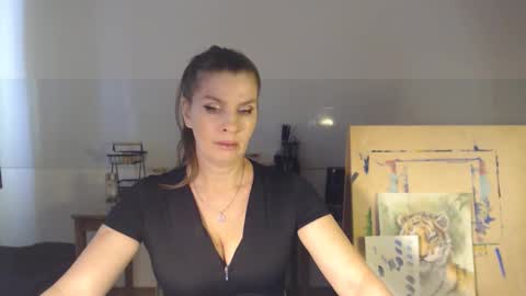 Snapshot of elizzo chatting on 03.05.25 Eliekind online show from 03.05.25