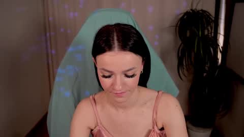 elizzza_ online show from 02.15.25