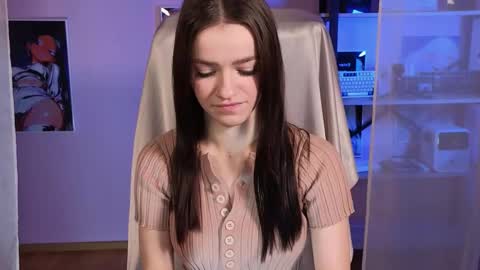 elizzza_ online show from 10.21.25