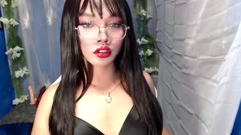 Ella online show from 10.30.25