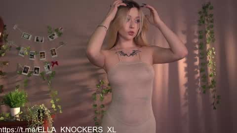Snapshot of ella_knockers_xl chatting on 02.01.25 Ella      NEXT STREAM 21 november online show from 02.01.25
