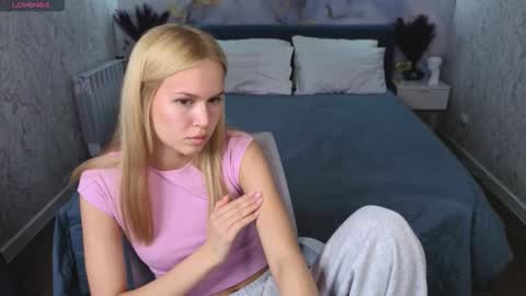 Ella online show from 03.03.26