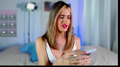 Snapshot of ella_mon chatting on 09.27.25 ella_mon online show from 09.27.25