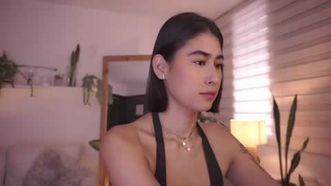 ELLA OWEN online show from 04.21.26
