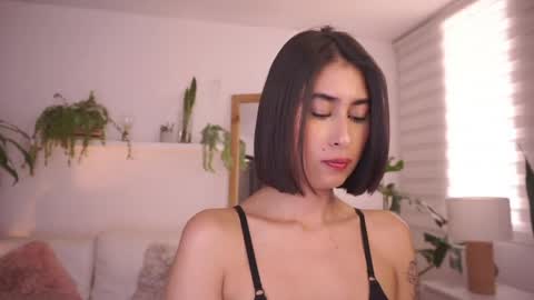 ELLA OWEN online show from 04.23.26
