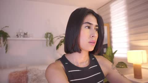 ELLA OWEN online show from 04.27.26