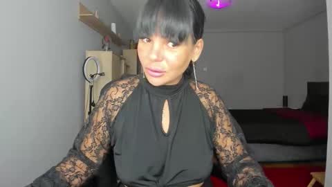 Ella online show from 09.30.25